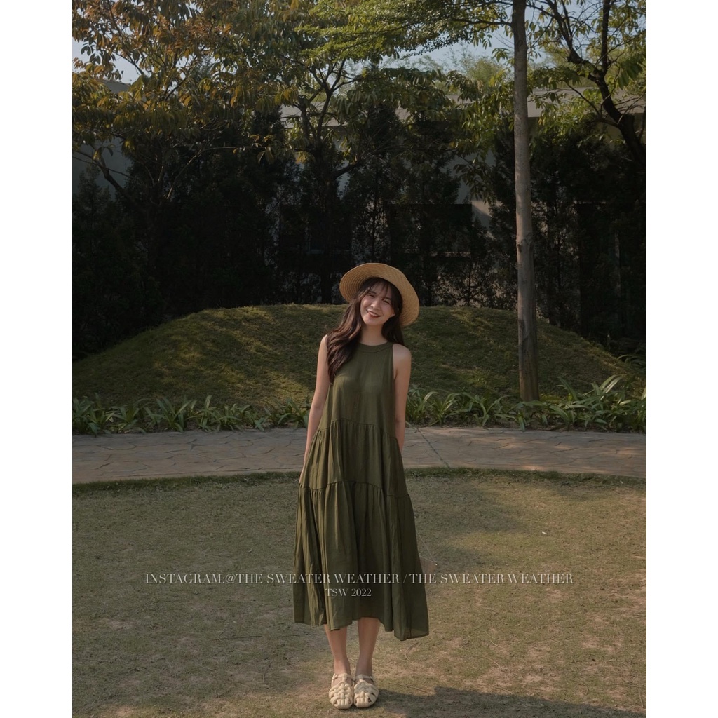 Váy kiểu nữ đi biển V.107, Váy maxi đũi xốp cổ yếm dáng babydoll xòe tầng cực xinh - Thời trang nữ Chấm Bi | BigBuy360 - bigbuy360.vn