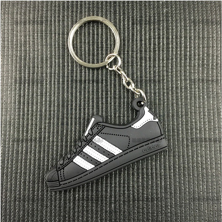 Móc Khóa Giày Adidas Full Đen