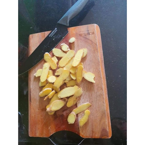 Sấu ngâm đường gừng thơm ngon hộp 1Kg