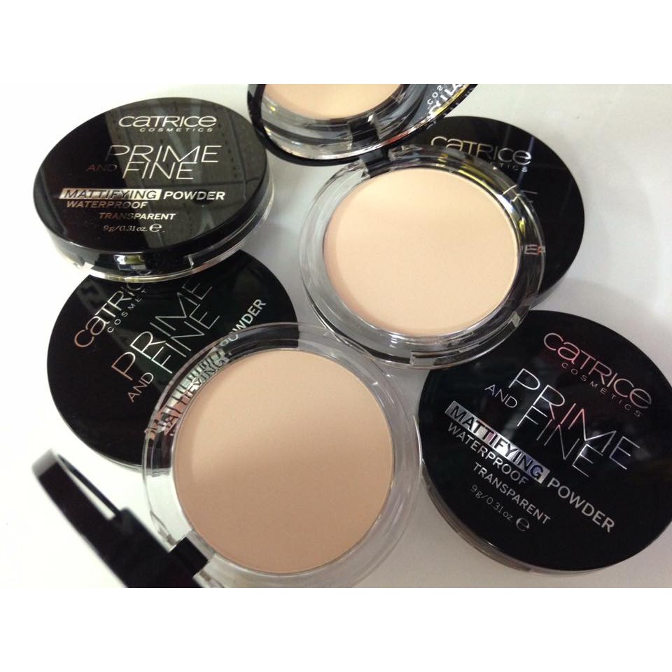 Phấn phủ chống thấm nước Catrice Prime And Fine Mattifying Powder Waterproof.