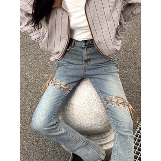 quần jeans ống loe kiểu dáng hàn quốc