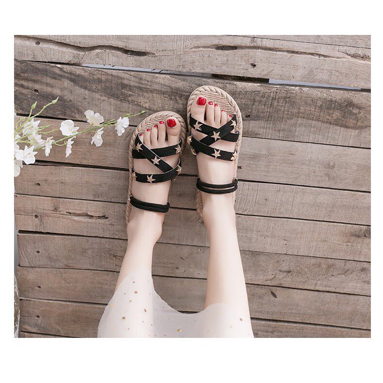 Dép Sandal nữ đế bằng quai mảnh đính đinh da lộn êm chân đi được 2 kiểu-SB17