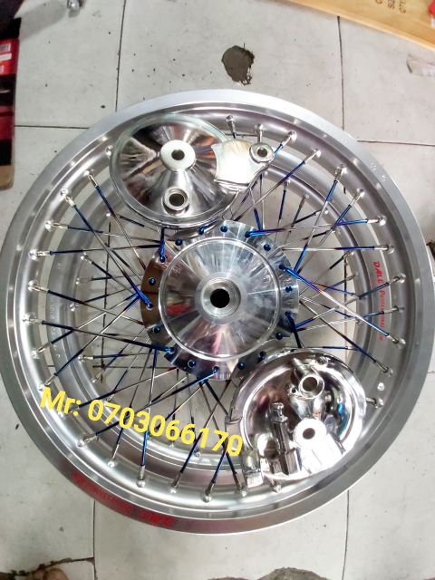 CẶP BÁNH CĂM WAVE  DREAM NIỀN NHÔM DALE ,ĐÙM MẠ CROM, CĂM TITAN ,  KÈM THEO MÁ ĐÙM