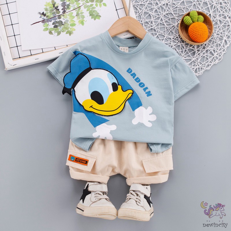 Set Áo Thun Tay Ngắn In Hình Vịt Donald + Quần Short Cho Bé Trai