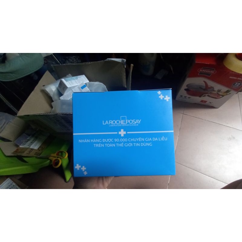 Bông tẩy trang La roche Posay
