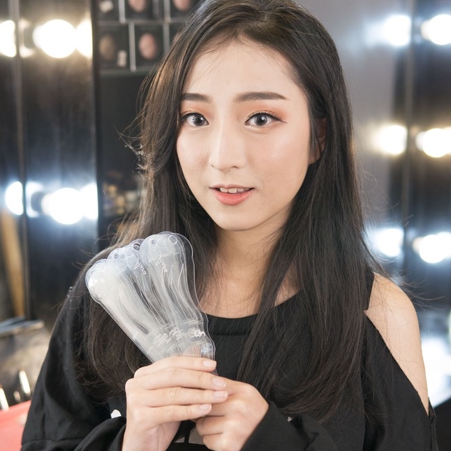 Set 7 Khuôn Vẽ Chân Mày  – Món Bảo Bối Thông Minh Cho Cô Nàng Không Biết Kẻ Lông Mày