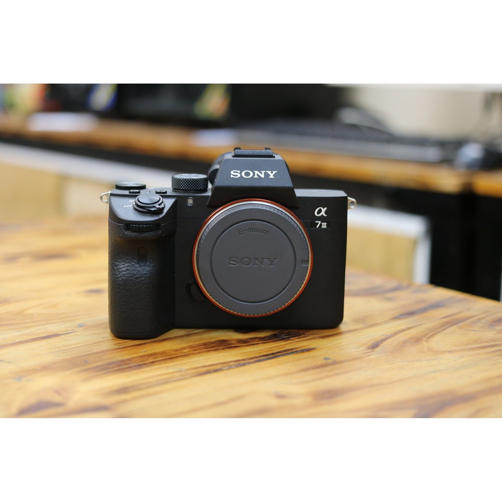Máy ảnh Sony Alpha A7 Mark III