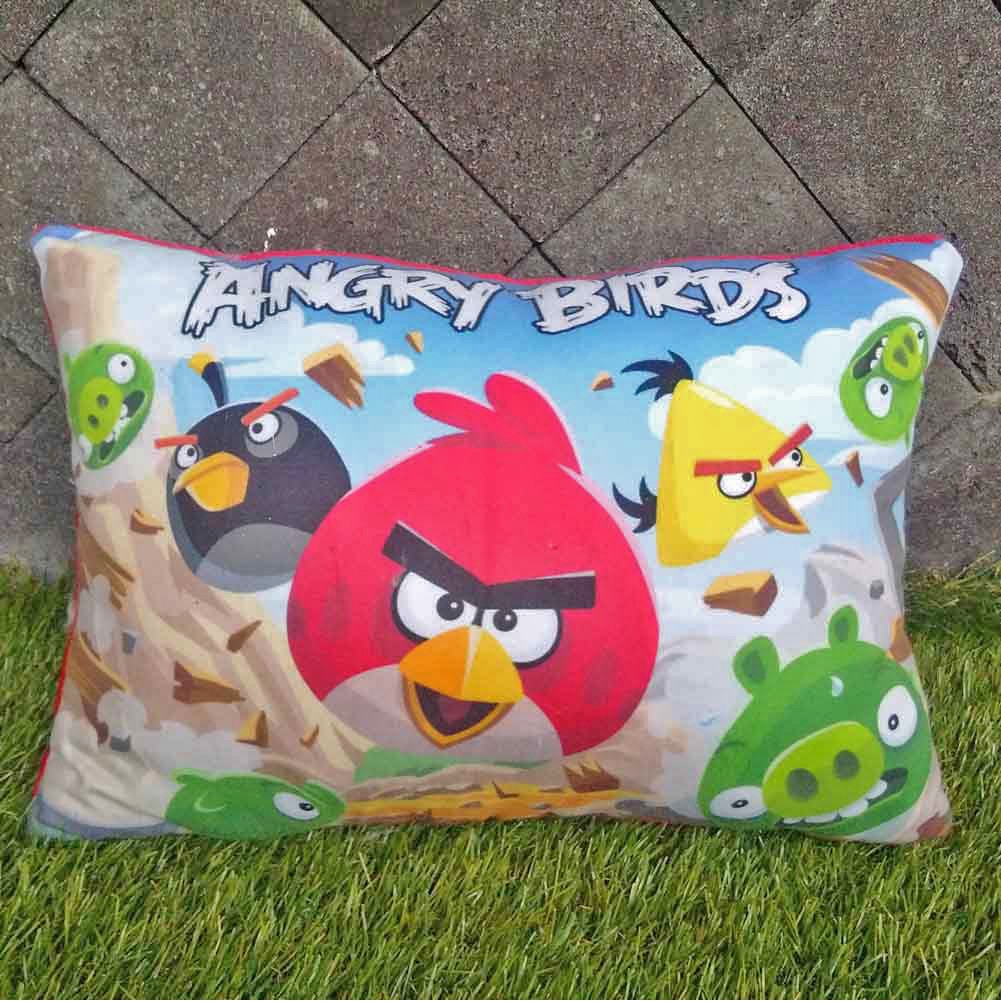 Gối Hình Vuông In Hoạt Hình Angry Birds Dễ Thương