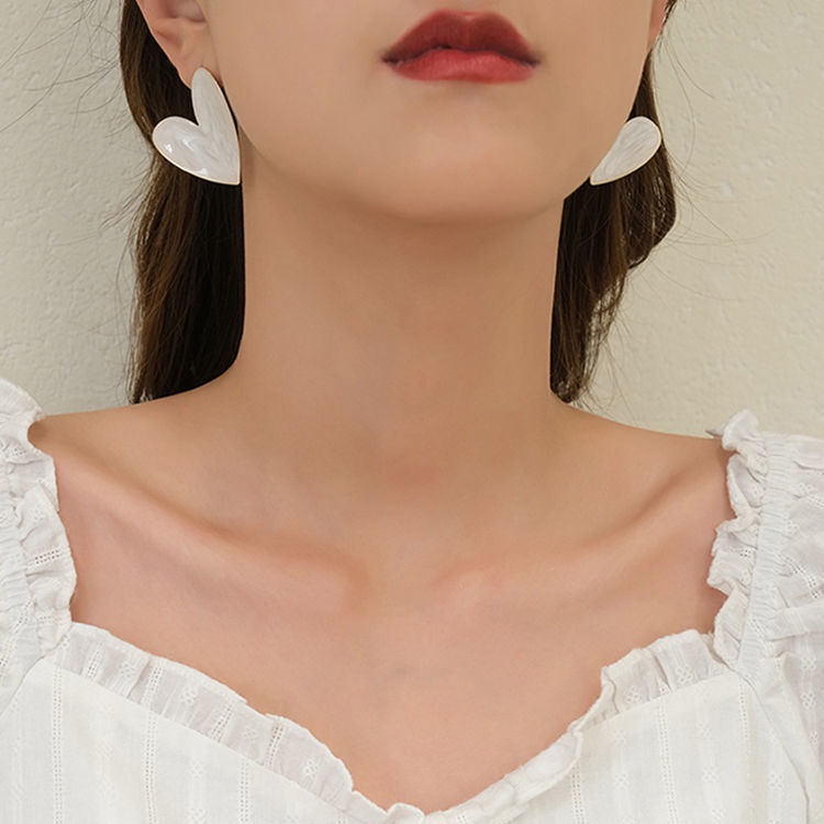 Bông Tai Hình Trái Tim Màu Xanh Lá Phong Cách vintage Thanh Lịch Dành Cho Nữ