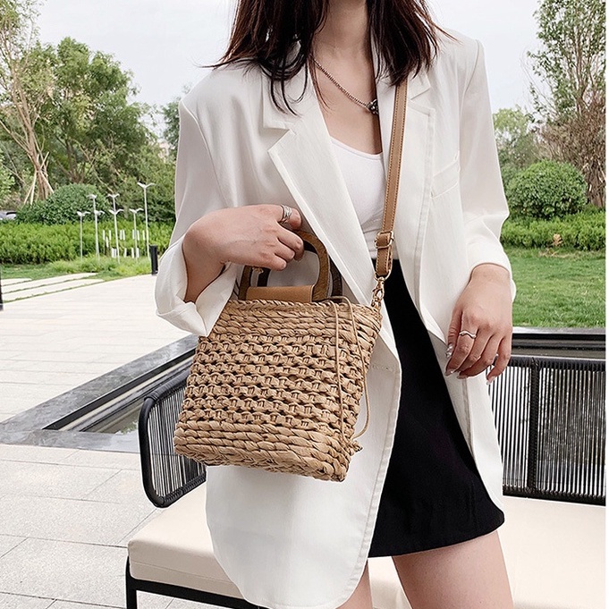 Túi cói vuông quai xách gỗ - cầm tay và đeo chéo - (New Arrival)