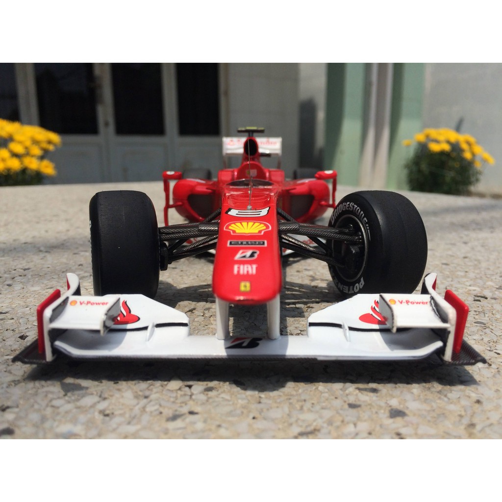 Xe Mô Hình Tĩnh Ferrari F10 - 2010 Bahrain GP - Fernando Alonso - Hotwheel Elite 1:18 (Siêu hiếm)