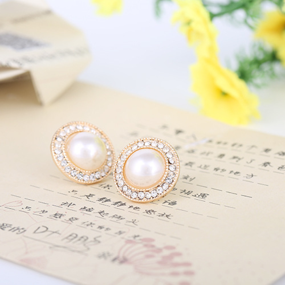 Bông tai đính ngọc trai giả không xỏ lỗ màu vàng dành cho nữ