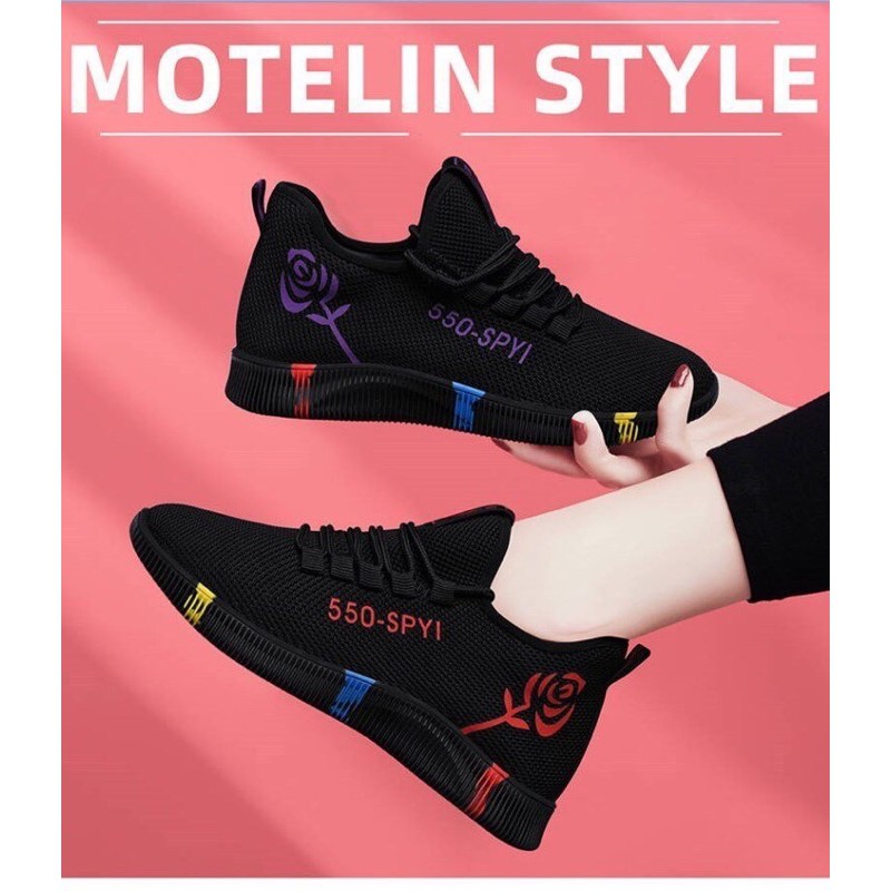 Giầy thể thao 550