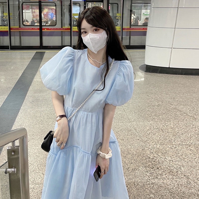 Đầm dáng dài tay phồng màu xanh nhạt