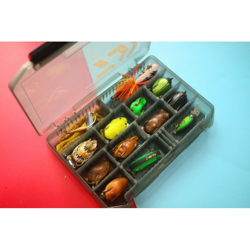 Hộp đựng mồi câu cá Daiwa giá rẻ màu Xám đen