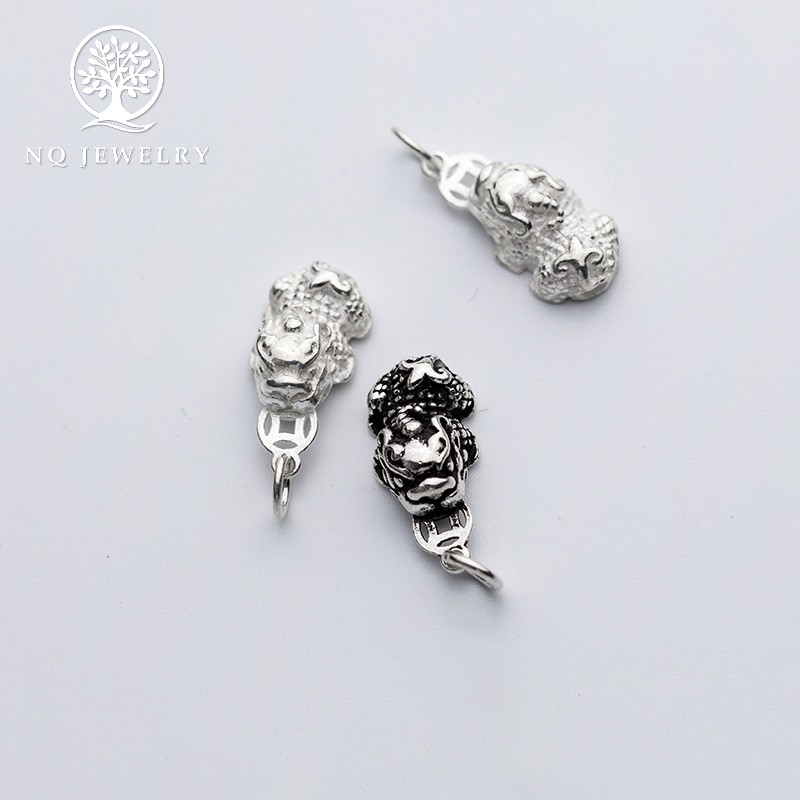 Charm bạc hình tỳ hưu mặt treo- NQ Jewelry