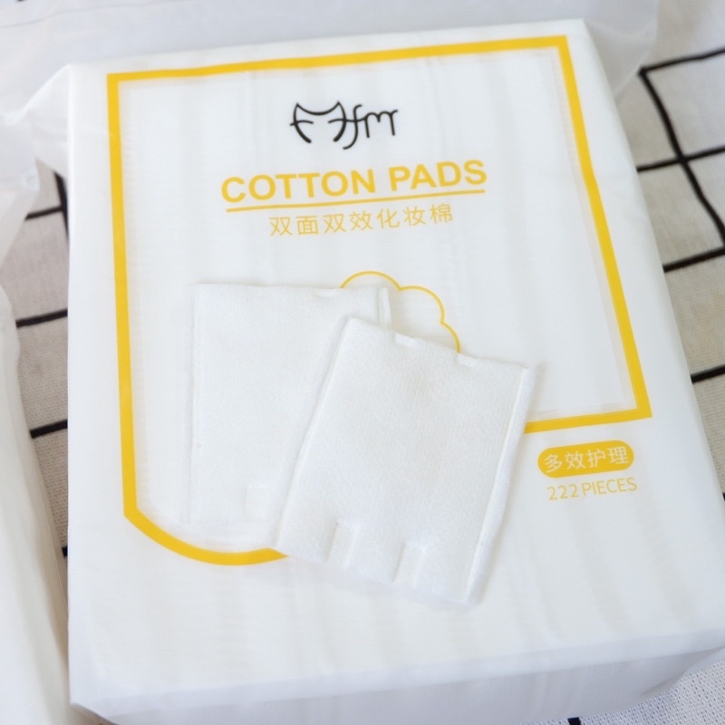 Bông tẩy trang 3 lớp Cotton Pad 222 miếng, dày dặn, mềm mịn