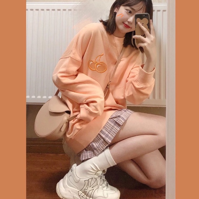 [Order taobao] Áo nỉ cherry và chân váy tennis kẻ siu dễ thươngg ✨💫 | BigBuy360 - bigbuy360.vn