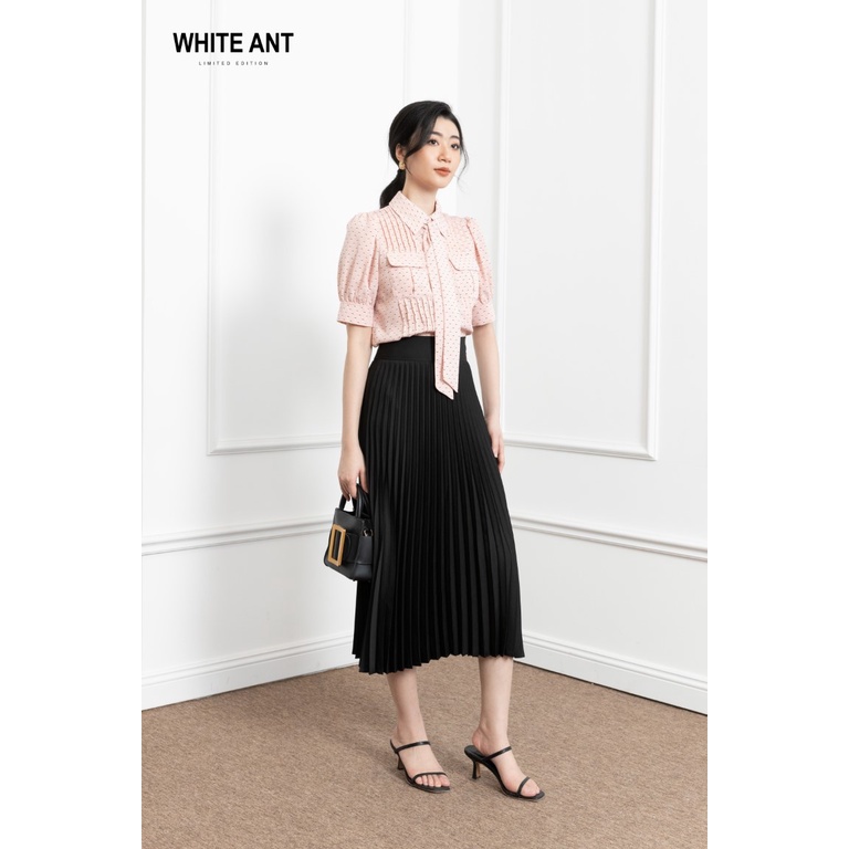 Áo Sơ Mi Nữ Công Sở Ngắn Tay WHITE ANT Cổ Đức Xếp Ly Họa Tiết Chấm Bi, Chất Liệu Chiffon Thoáng Mát 171412013.050