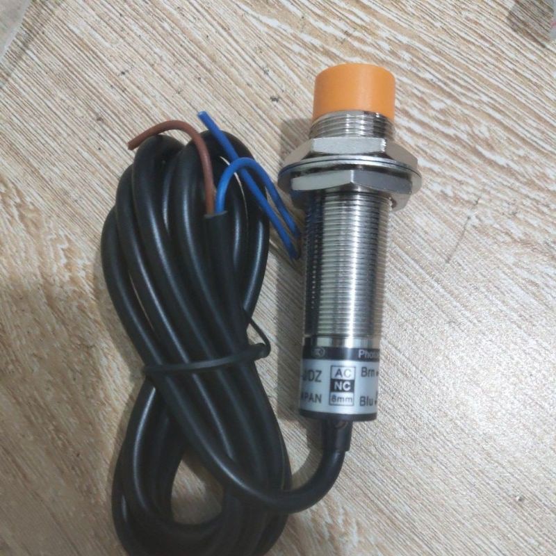 Cảm biến tiệm cận sen sơ từ Omron 220V/380V AC/NC phi 18,12,8 (LJ18A3-8-J/DZ, LJ12A3-4-J/DZ, LJ08A3-2-J/DZ)