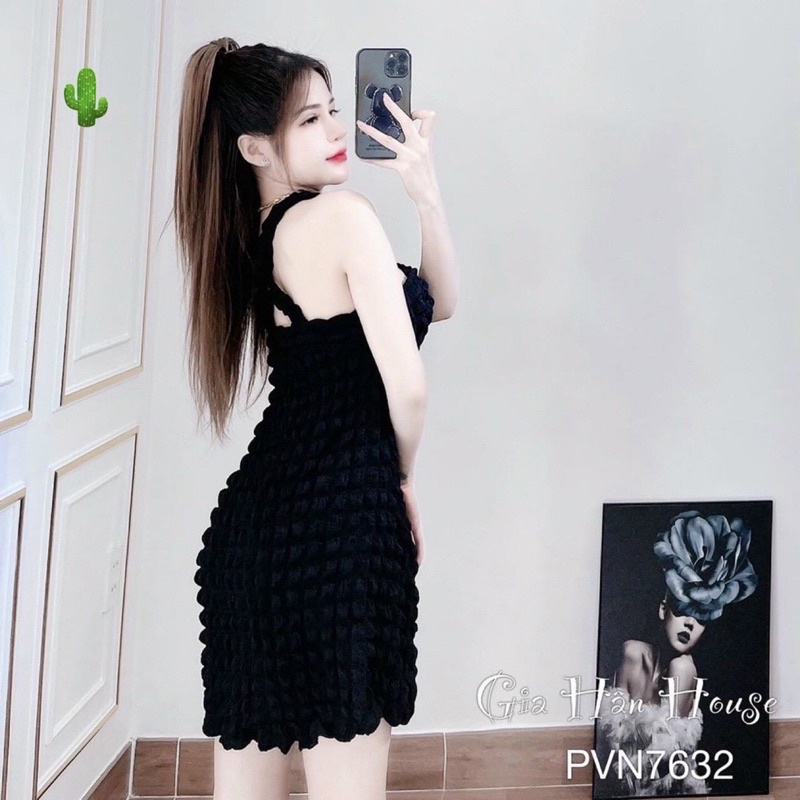 Đầm vải xốp cổ yếm về 2 màu trắng, đen ☘️☘️alohashop91