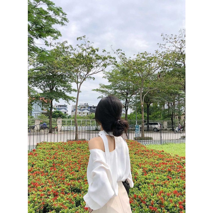 Sơ mi ulzzang khoét vai, cổ gài khoen