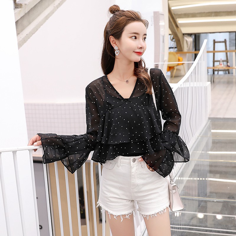 Áo voan kiểu cổ V tay dài với họa tiết chấm bi điệu đà nữ tính | BigBuy360 - bigbuy360.vn