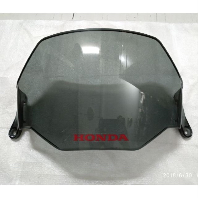 kính gió SH ý có chữ HONDA