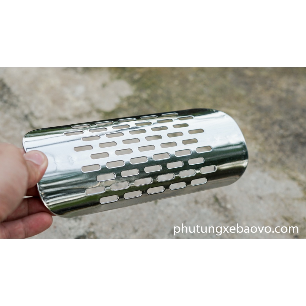 Vỉ pô kim loại mạ chrome tặng kèm 2 cổ dê siết, thích hợp cho các dòng xe classic