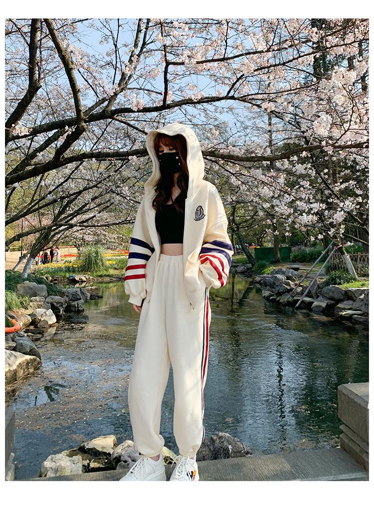 Set Đồ Thể Thao Phong Cách Hàn Quốc Năng Động Trẻ Trung Dành Cho Nữ | BigBuy360 - bigbuy360.vn