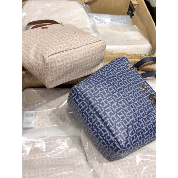 Túi tommy dáng tote