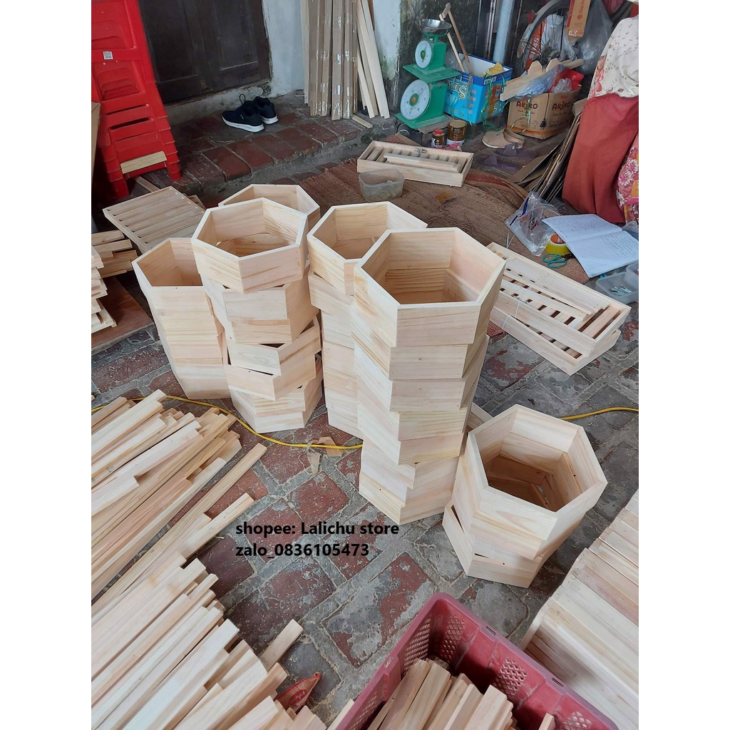 Kệ gỗ tổ ong gắn tường trang trí