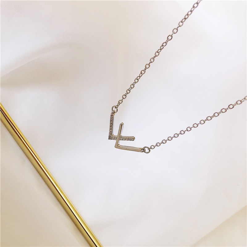 vòng cổ Mặt Chữ V Đính Đá Zircon B75