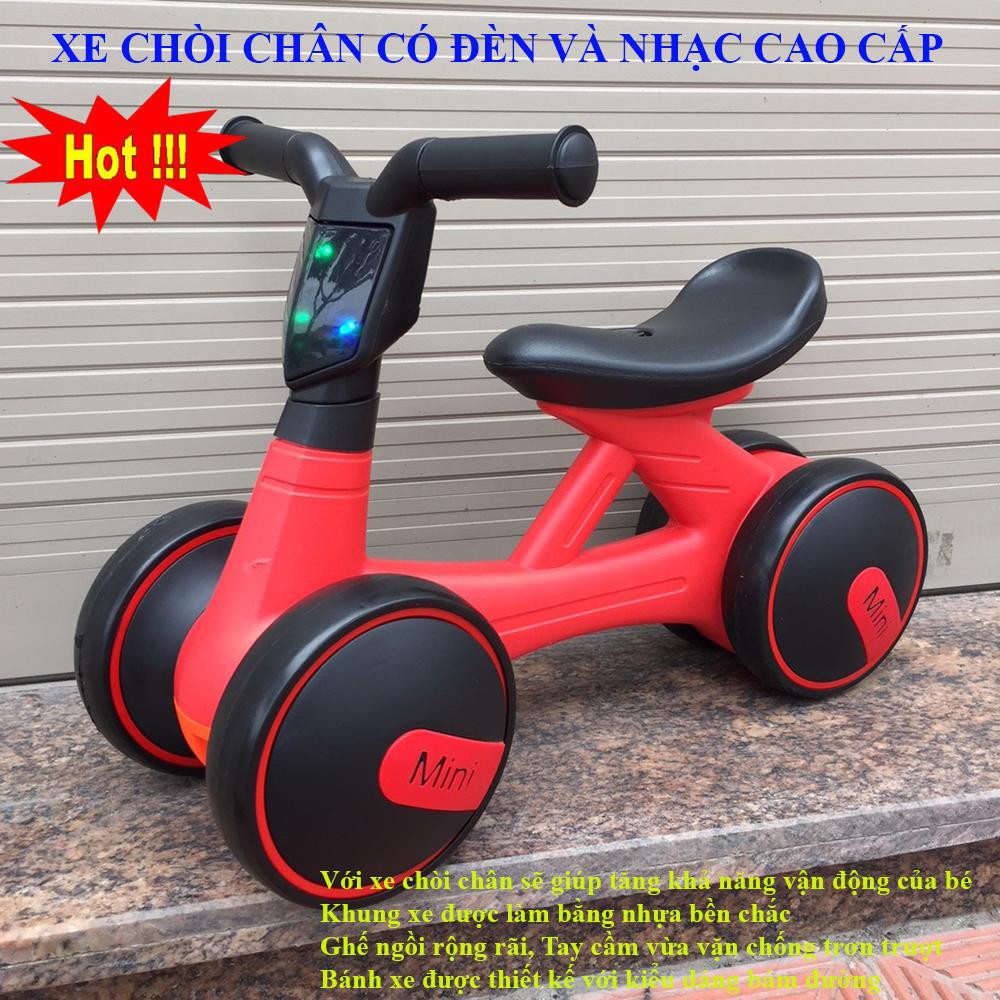 Xe Chòi Chân 4 Bánh Tự Cân Bằng cho bé, Có Đèn VÀ Nhạc