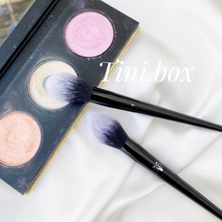 Cọ má hồng Kat Von D4