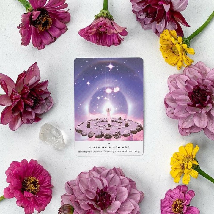 Bộ bài work your light oracle tặng đá thanh tẩy