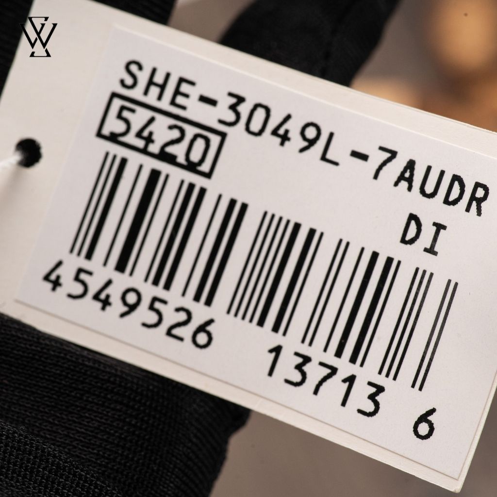 Đồng Hồ Quartz Nữ Casio Sheen WATCHSTORE SHE-3049L-7AUDR Thiết Kế Kính Khoáng 30.5mm, Dây Da, Vỏ Thép Không Gỉ
