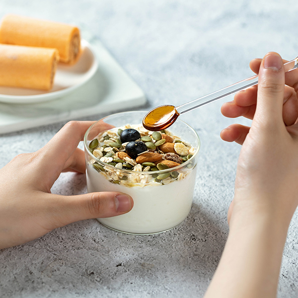 Muỗng Thủy Tinh Chịu Nhiệt Nhiều Màu Sắc 13cm