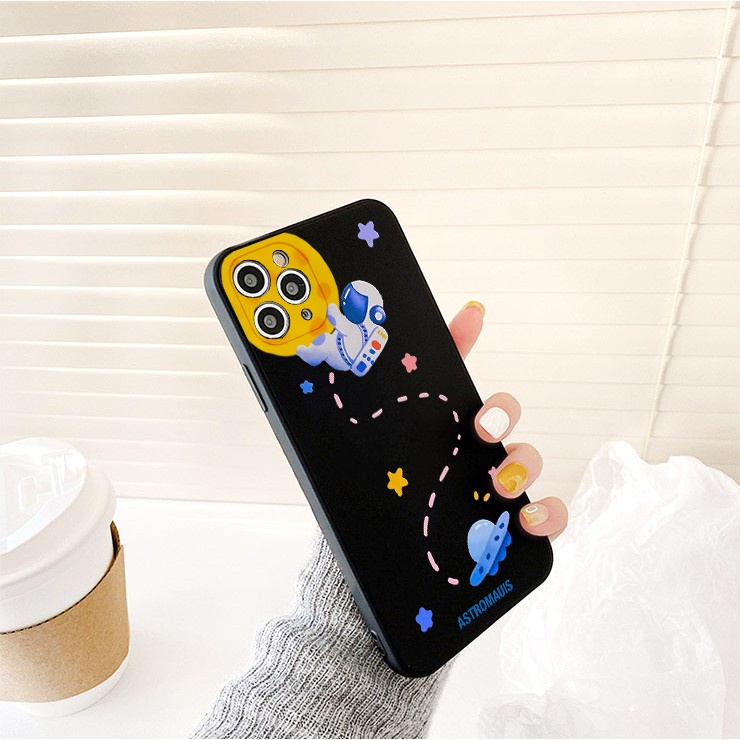 Ốp lưng iphone cạnh vuông Space moon dành cho iphone 6 đến 14promax - E138