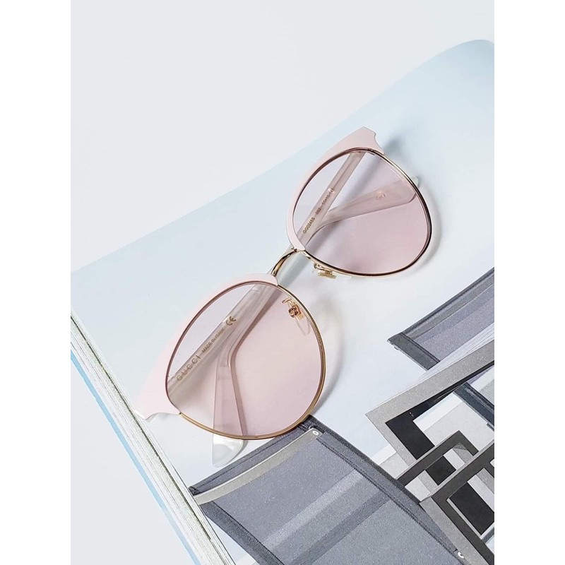 ▫Kính Gucci ▫Lense hồng nhạt- gọng trắng xà cừ cực kỳ ngọt ngào, trong trẻo mát mẻ cả mùa hè