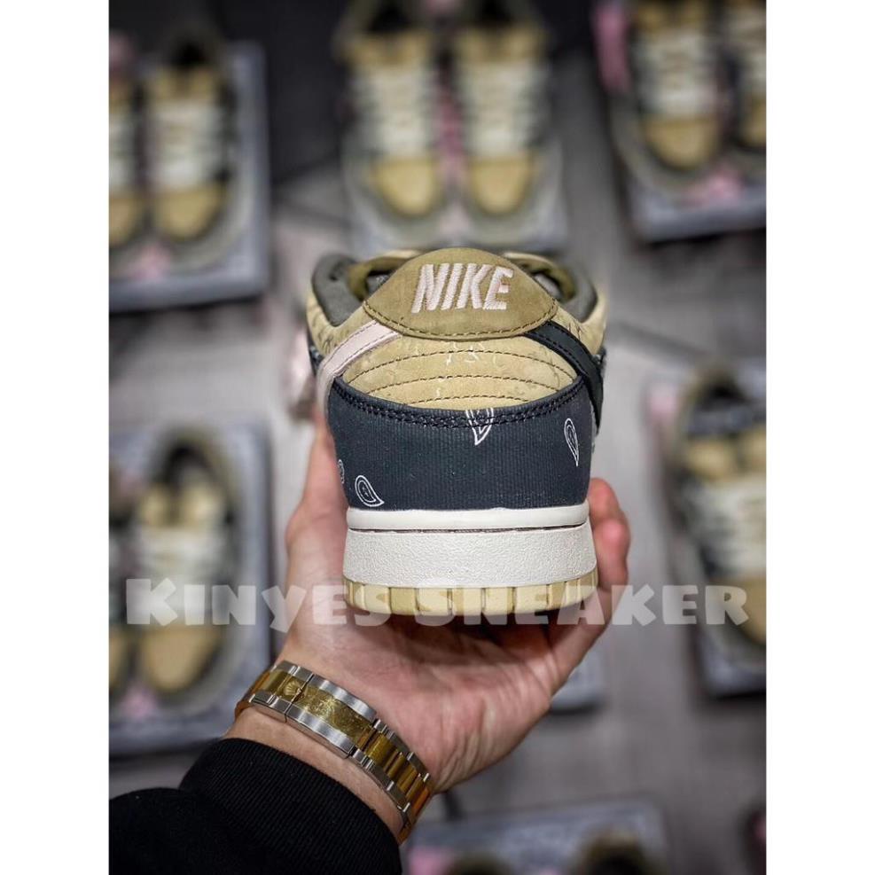 Giày SB Dunk x Travis Scott