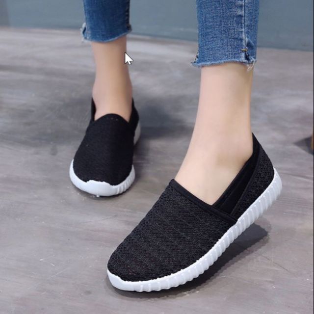 Giày nhựa dẻo thơm