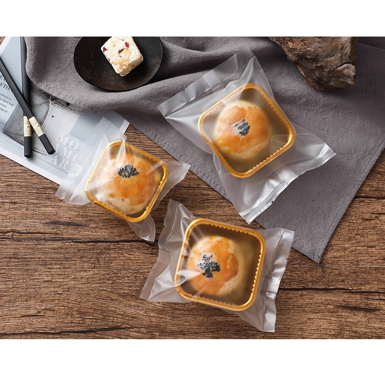 100 khay túi 8 trắng mờ đựng bánh trung thu 100g