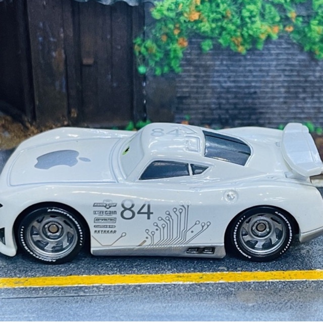 Hobby Store xe mô hình Tomica Disney Pixars Cars Mac iCar