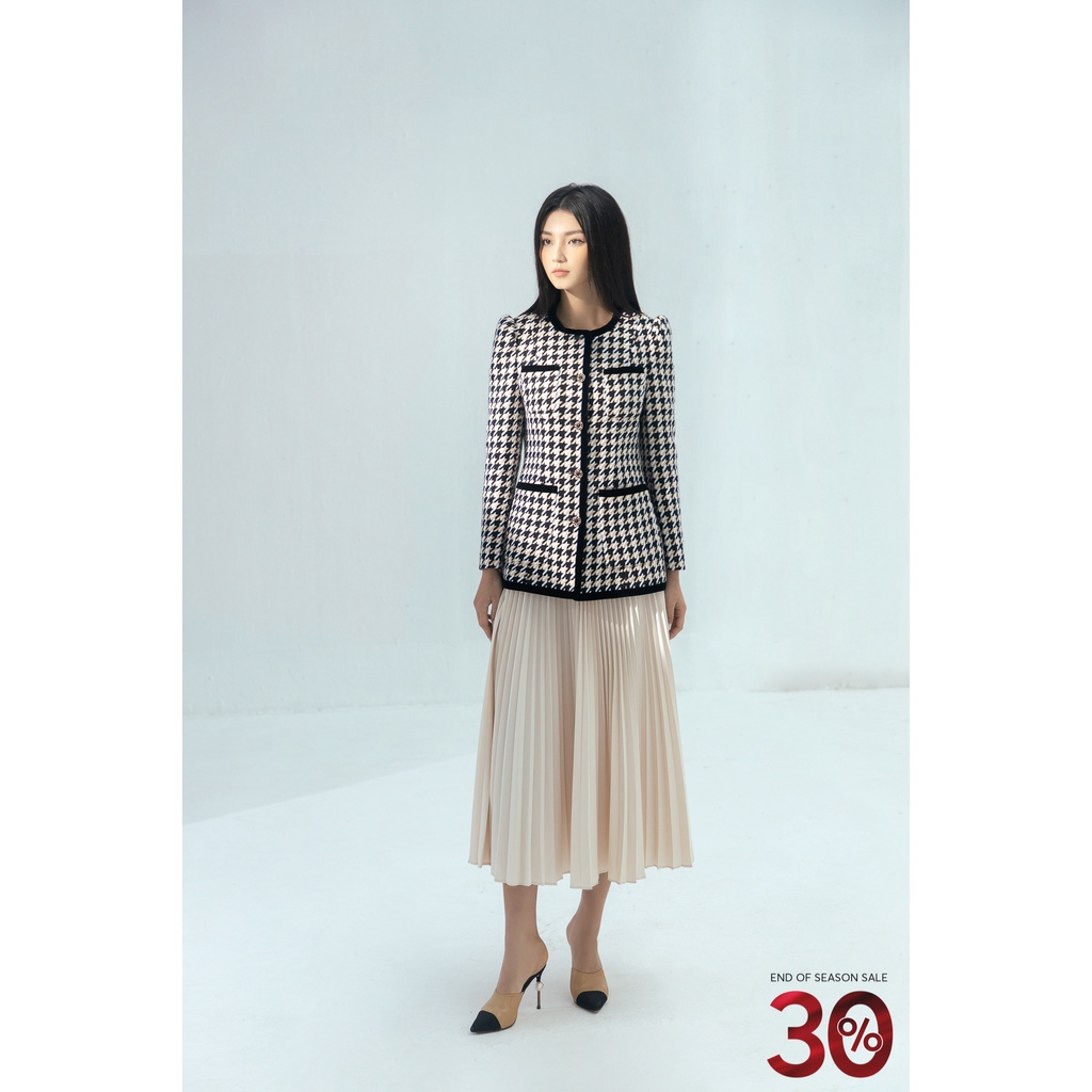 Áo blazer suông cổ 4 cúc D.CHIC MS: 160480