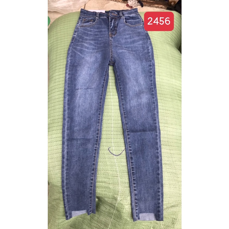 Quần jean bó rách đùi cắt gấu SV297
