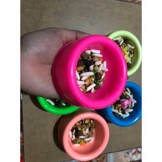 Chén nhựa đựng thức ăn cho thú nhỏ ,chống lật .