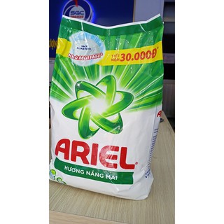 Bột giặt Ariel hương nắng mai 2.7kg