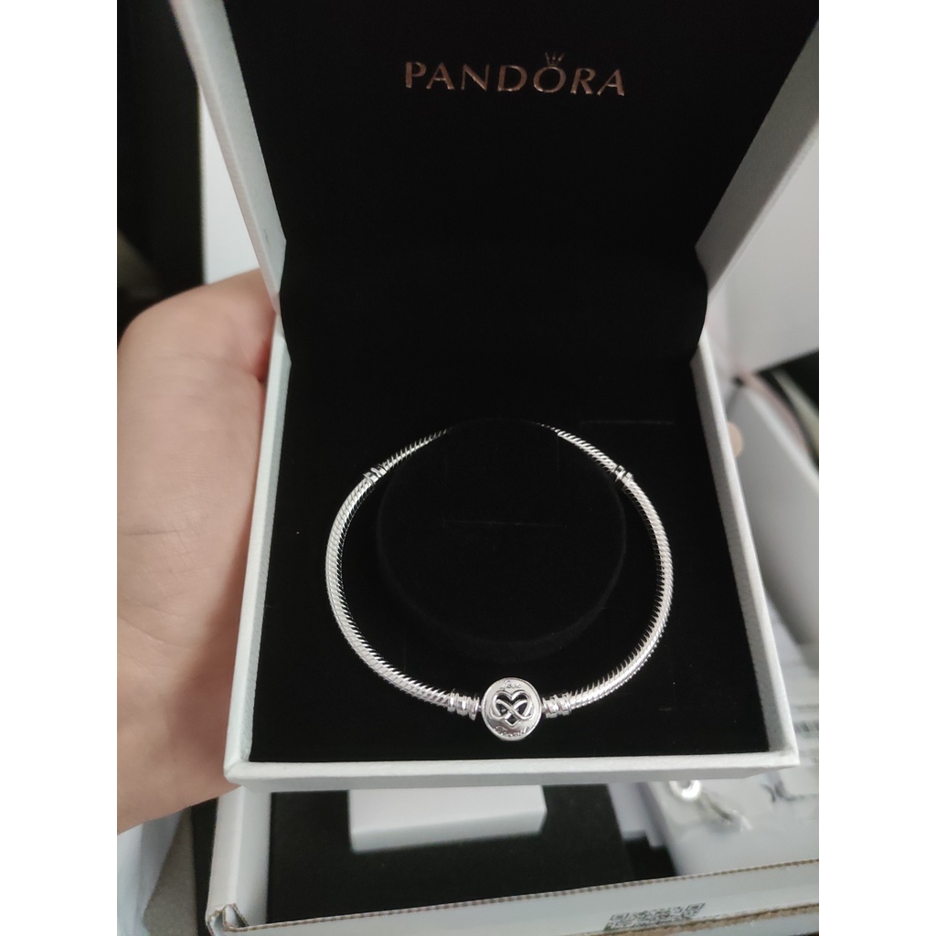 Vòng tay Moments Eternal hình trái tim có hộp