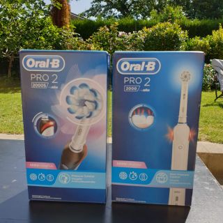 Bàn chải điện oral b pro 2 2000s